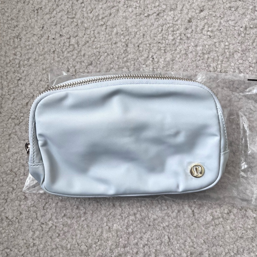 Lululemon Everywhere Belt Bag 1L NWT